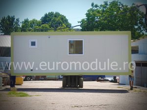 pret containere second hand