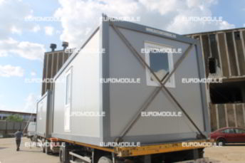 case ieftine din containere