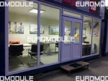 vand container maritim